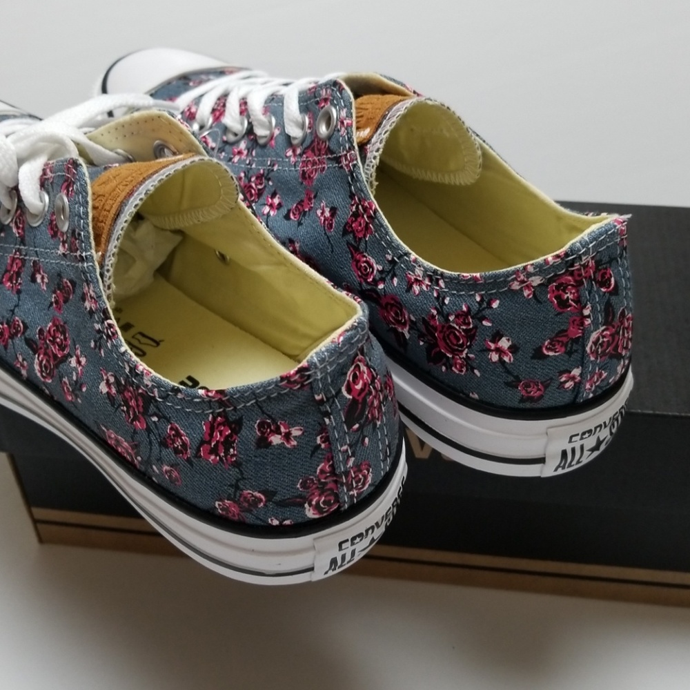 NWT Converse Denim Flower Print - Picture 3 of 6